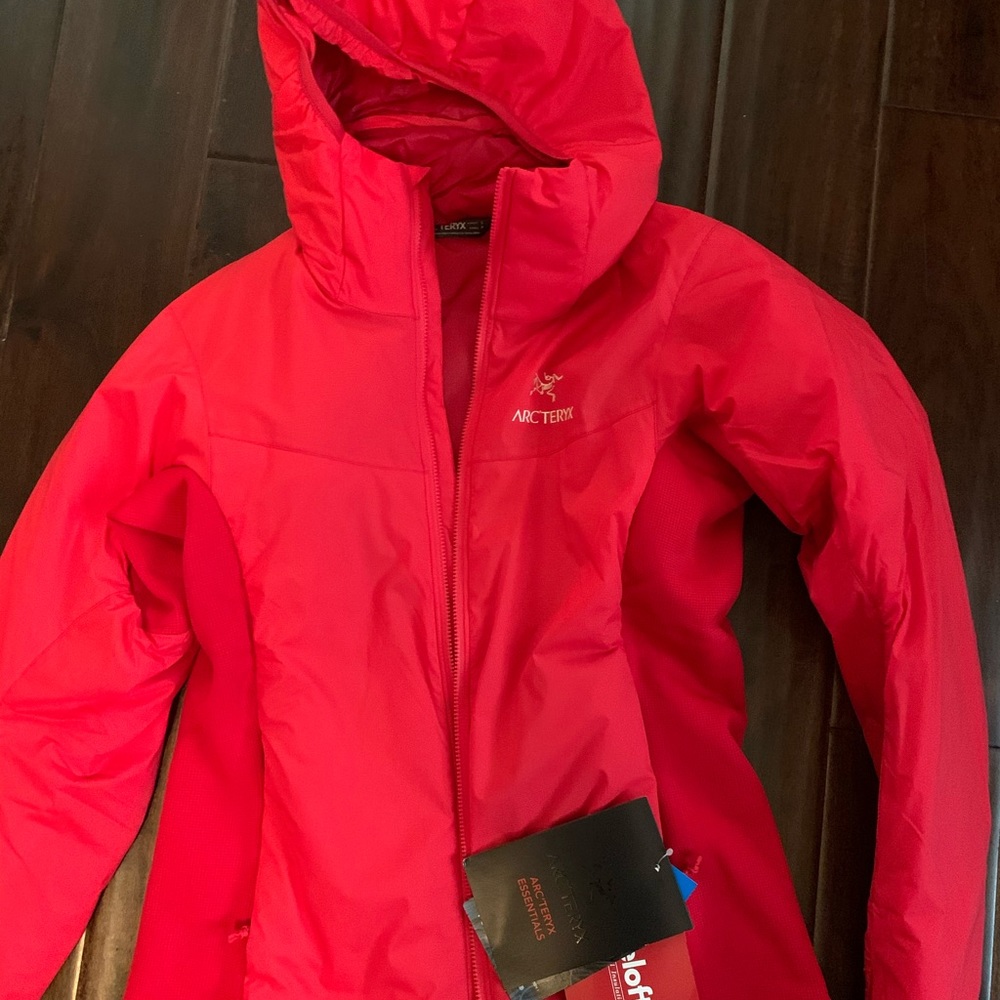 Women’s size small Arcteryx atom LT hoody